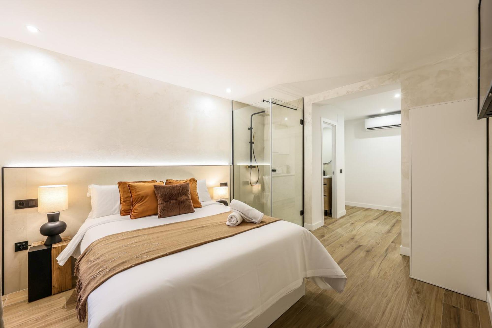 Asequible A Pasos De Callao, Mid Term Apartment *
